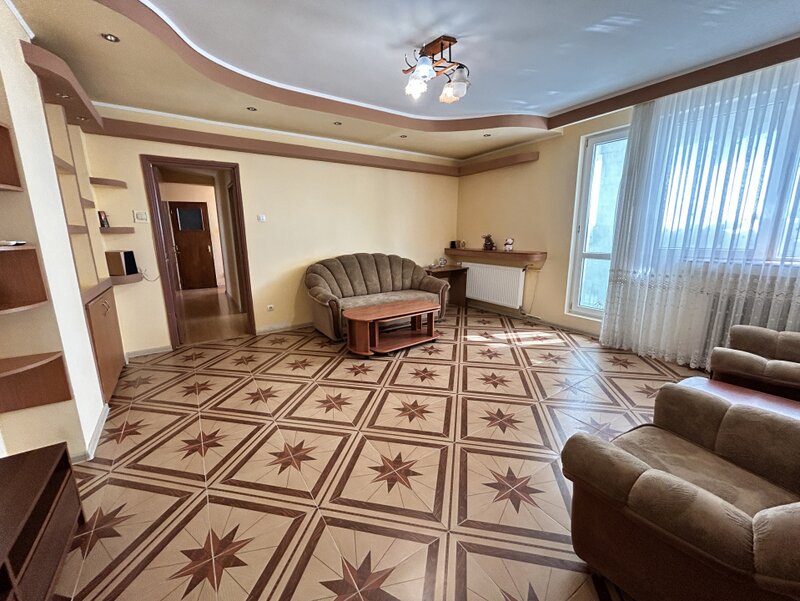 Basarabia, Piata Muncii, 3 camere 66 mp,