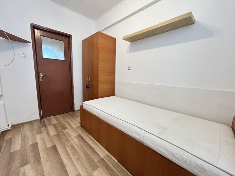 Basarabia, Piata Muncii, 3 camere 66 mp,