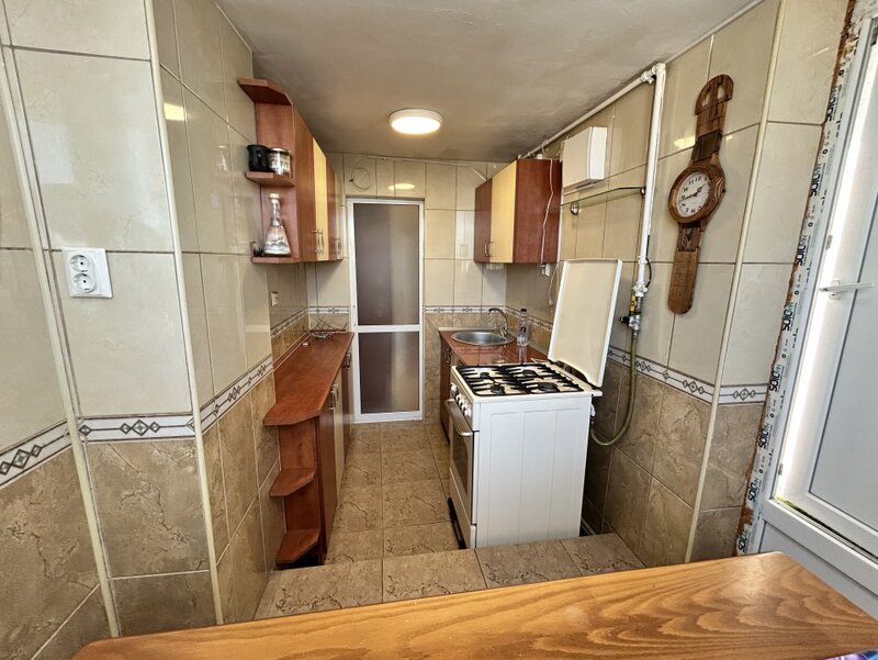 Basarabia, Piata Muncii, 3 camere 66 mp,