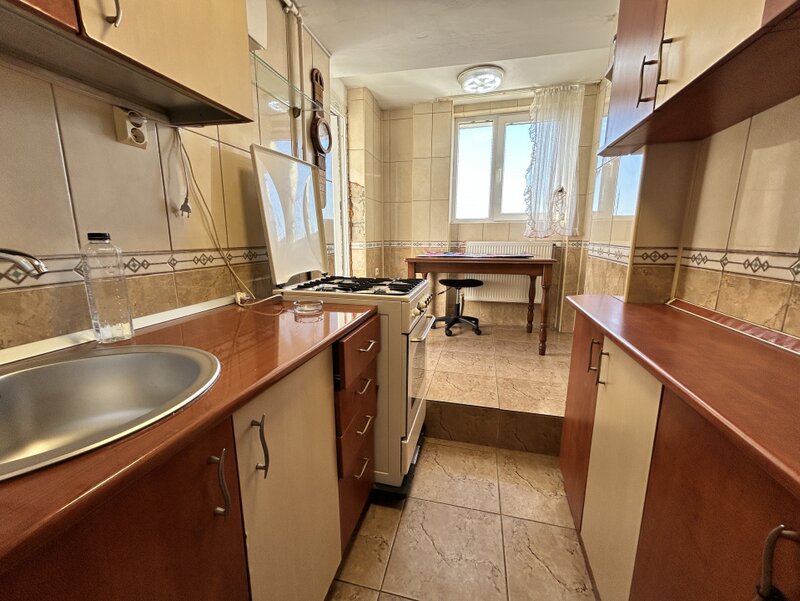 Basarabia, Piata Muncii, 3 camere 66 mp,